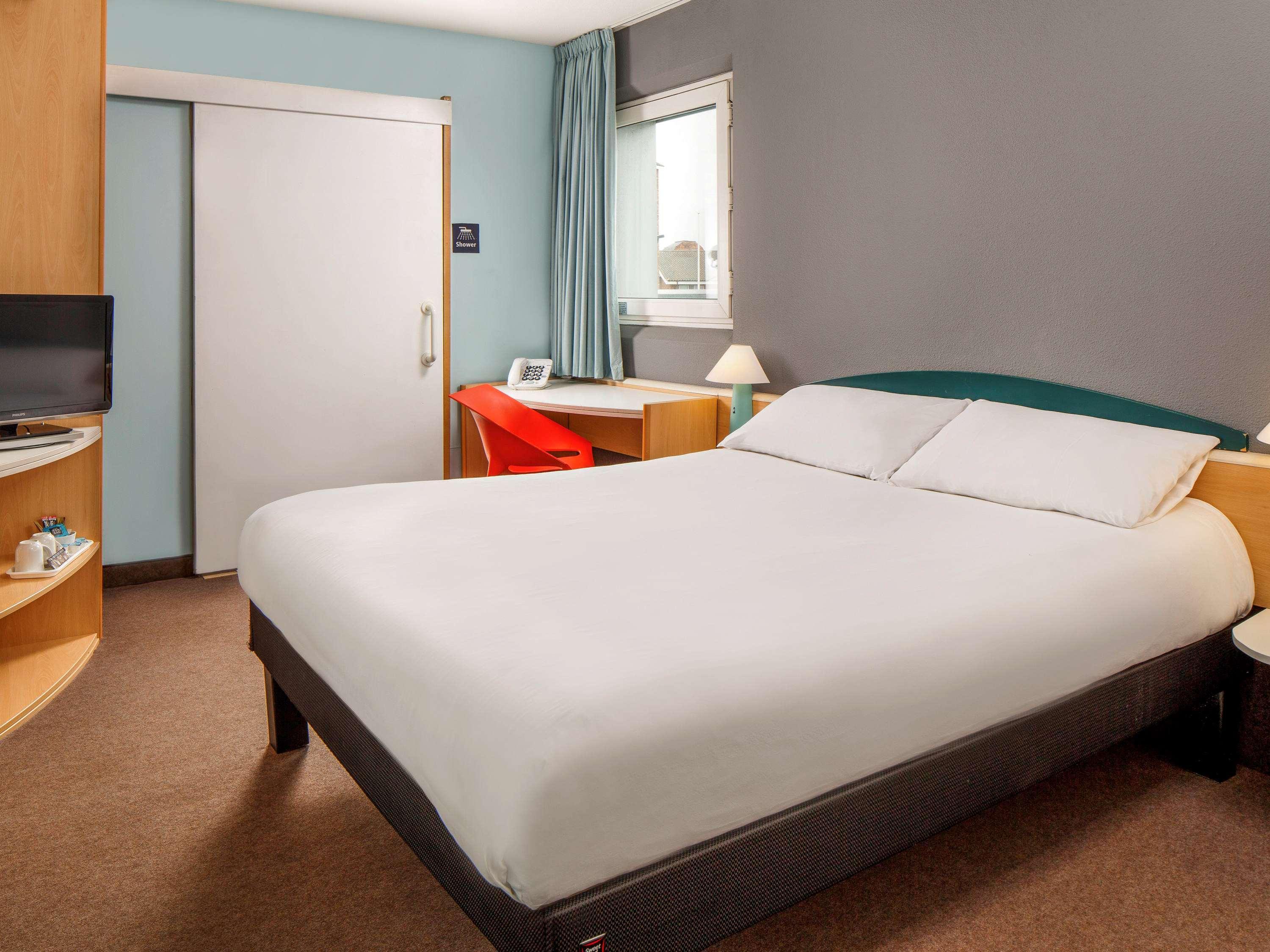 Ibis London Thurrock M25 Grays Экстерьер фото