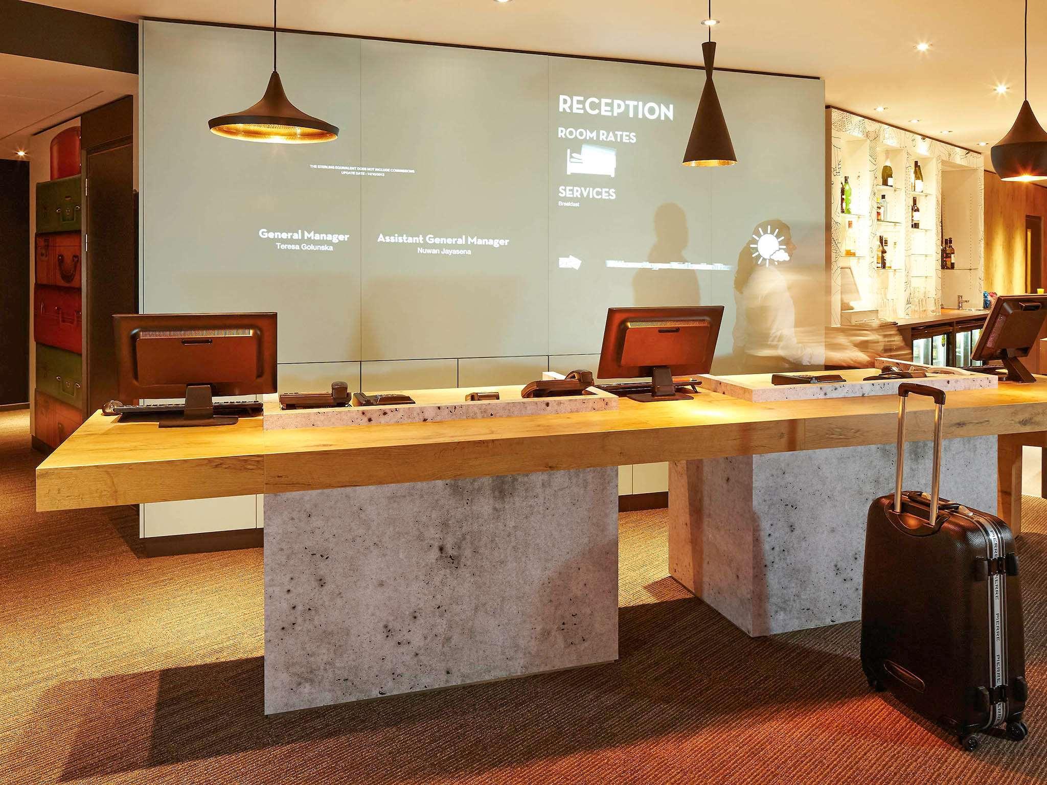 Ibis London Thurrock M25 Grays Экстерьер фото