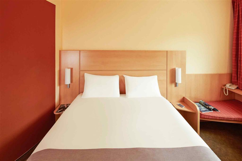 Ibis London Thurrock M25 Grays Экстерьер фото