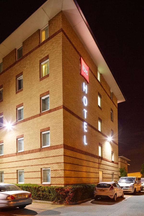 Ibis London Thurrock M25 Grays Экстерьер фото